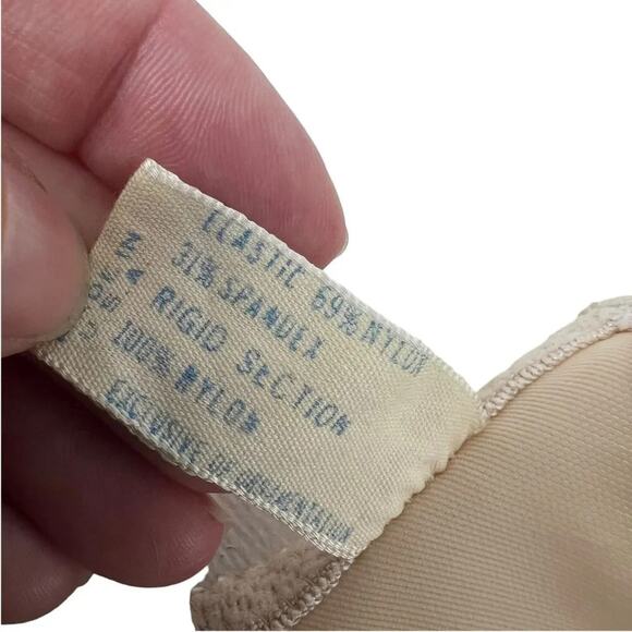 Vintage 70s Van Raalte for Gimbel's Coquette Soft Beige Wireless Bra Size 34B - Picture 5 of 8